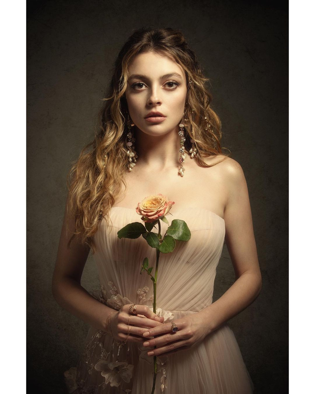 Çağatay Ulusoy'un Gaddar dizisindeki partneri belli oldu! - Sayfa 7