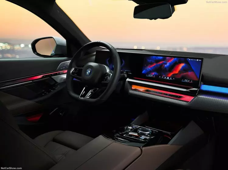 BMW 5 serisi, yepyeni haliyle satışa sunuldu! İşte Türkiye fiyatı... - Sayfa 15