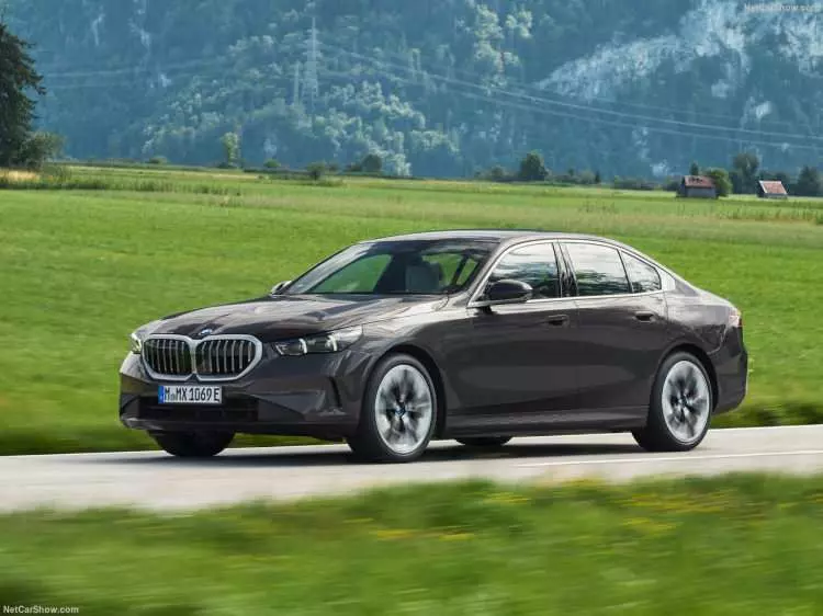 BMW 5 serisi, yepyeni haliyle satışa sunuldu! İşte Türkiye fiyatı... - Sayfa 26