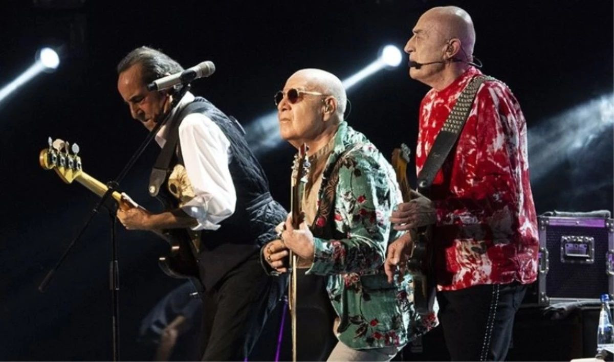 Ölümüyle tüm Türkiye yasa boğulmuştu! MFÖ'nün usta sanatçısı Özkan Uğur doğum gününde eşi ve oğlu tarafından böyle anıldı! - Sayfa 6