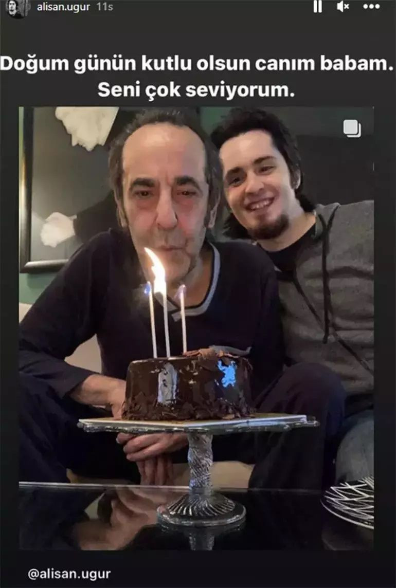 Ölümüyle tüm Türkiye yasa boğulmuştu! MFÖ'nün usta sanatçısı Özkan Uğur doğum gününde eşi ve oğlu tarafından böyle anıldı! - Sayfa 8