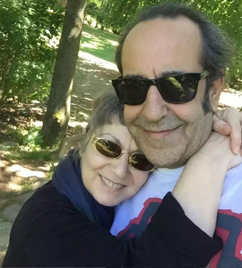 Ölümüyle tüm Türkiye yasa boğulmuştu! MFÖ'nün usta sanatçısı Özkan Uğur doğum gününde eşi ve oğlu tarafından böyle anıldı! - Sayfa 7