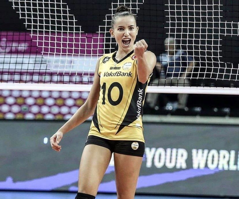 En zengin 20 kadın voleybolcu açıklandı! Zehra ve Ebrar da listede... - Sayfa 19
