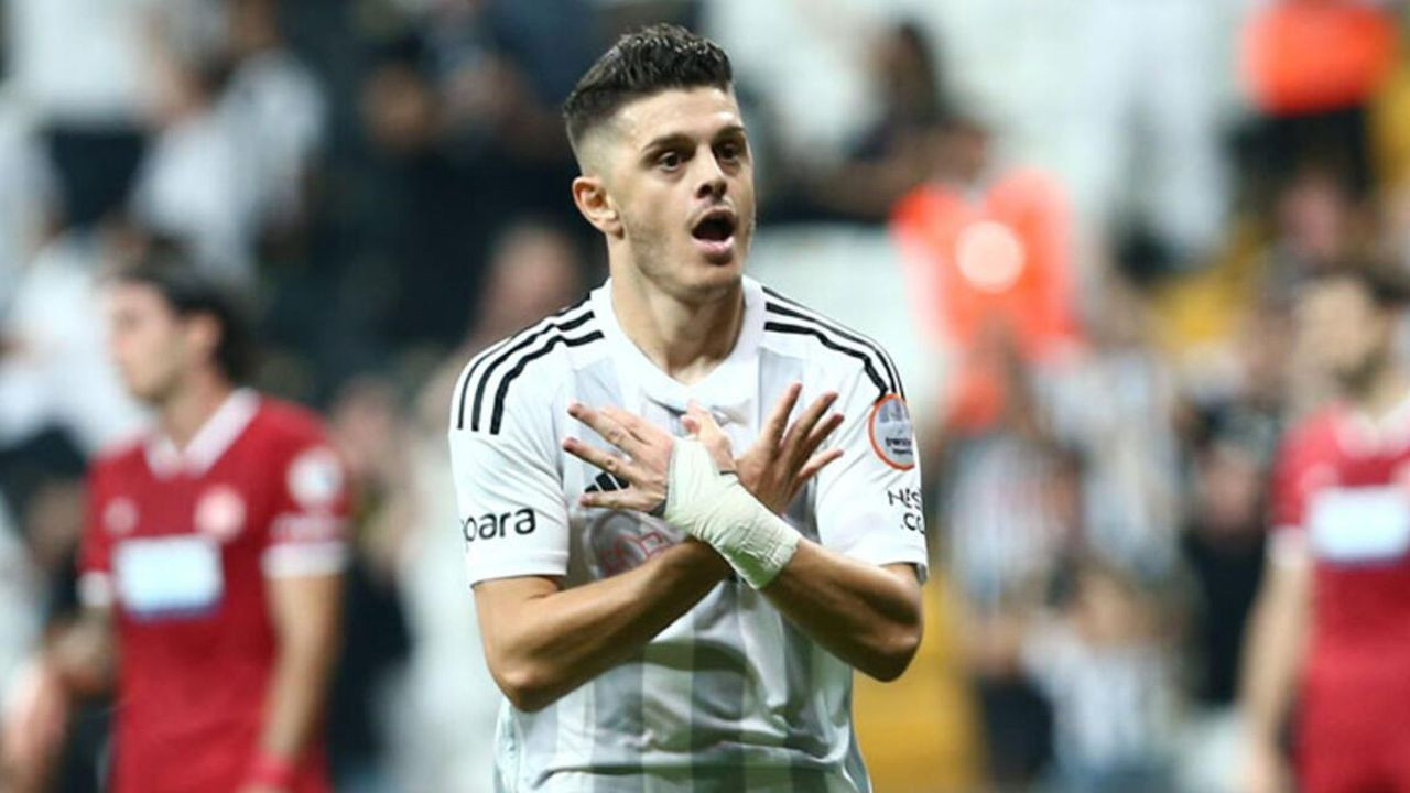 Beşiktaş'ın Antalyaspor maçı ilk 11'i belli oldu! Taraftarın kabusu kadroda - Sayfa 10