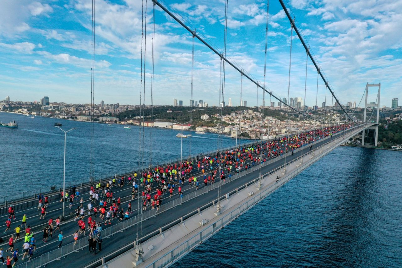45. İstanbul Maratonu başladı: Dünyanın kıtalararası koşulan tek maratonu - Sayfa 9