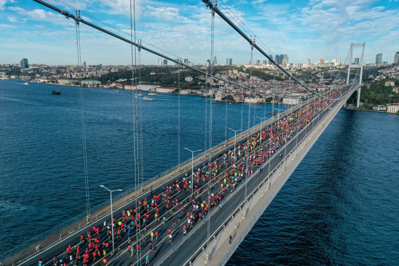 45. İstanbul Maratonu başladı: Dünyanın kıtalararası koşulan tek maratonu - Sayfa 18
