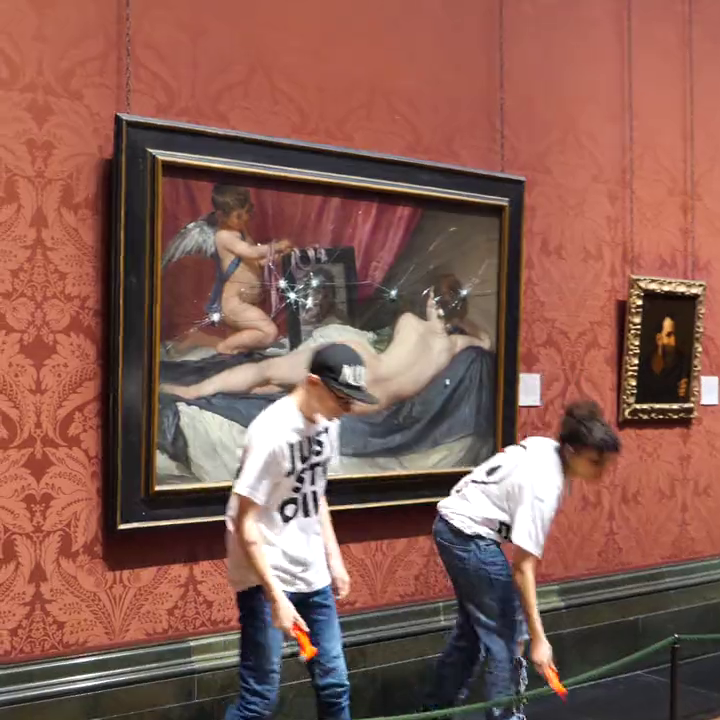 İngiltere'de iklim aktivistleri National Gallery'de sergilenen tablonun koruyucu camını kırdı - Sayfa 5