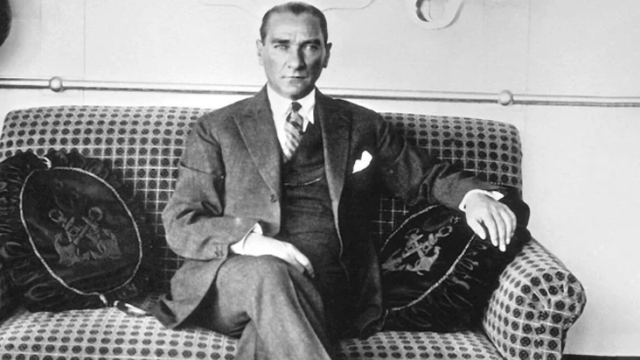 Atatürk'ün hayata veda edişinin 85. yıl dönümü... Binlerce vatandaş Dolmabahçe Sarayı'na akın etti... - Sayfa 8