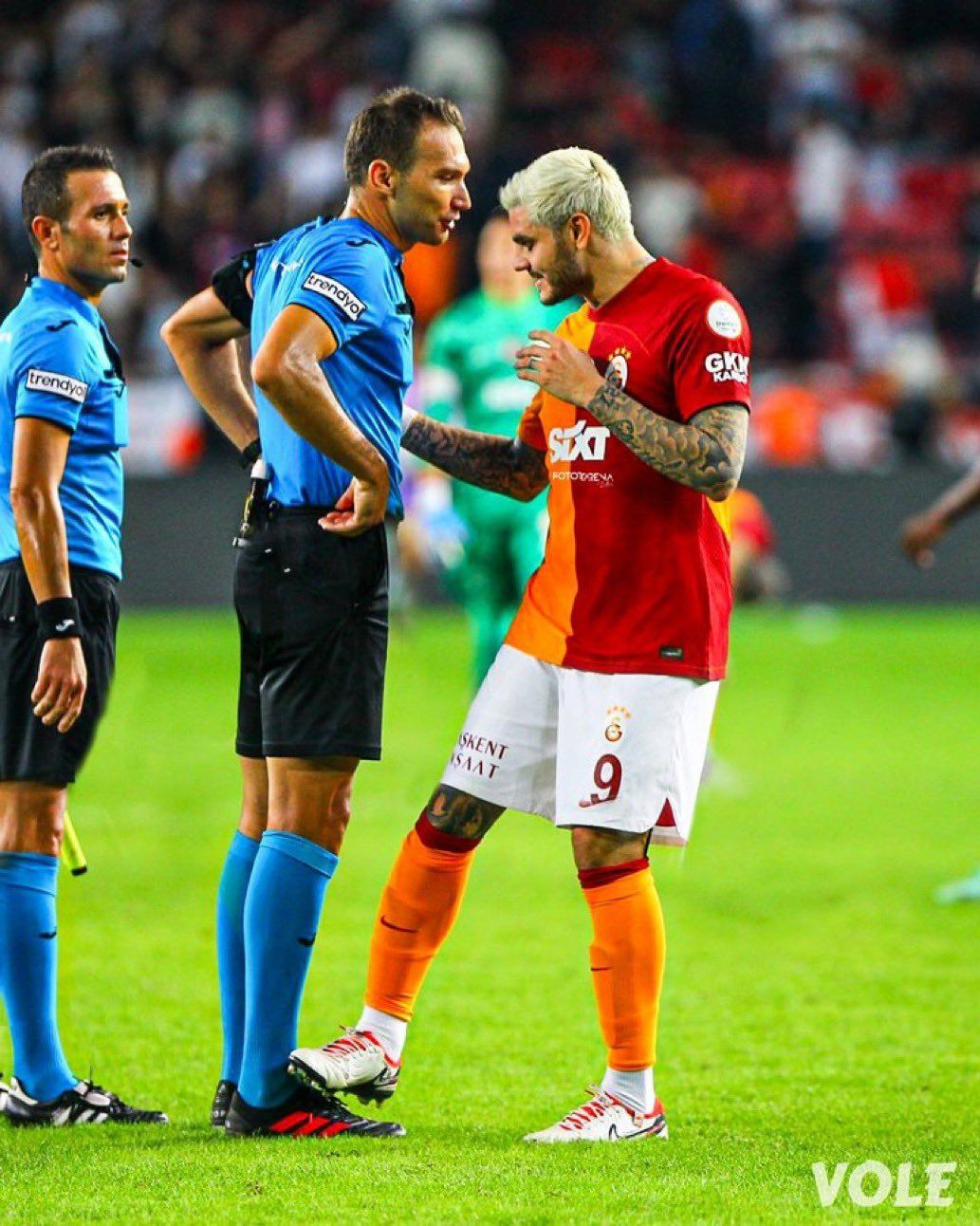 “Okan Buruk inanılmaz bir akıl tutulması yaşıyor! Bazı oyuncuları oynatmakta inat ediyor, bırak artık bu inadını!” - Sayfa 8