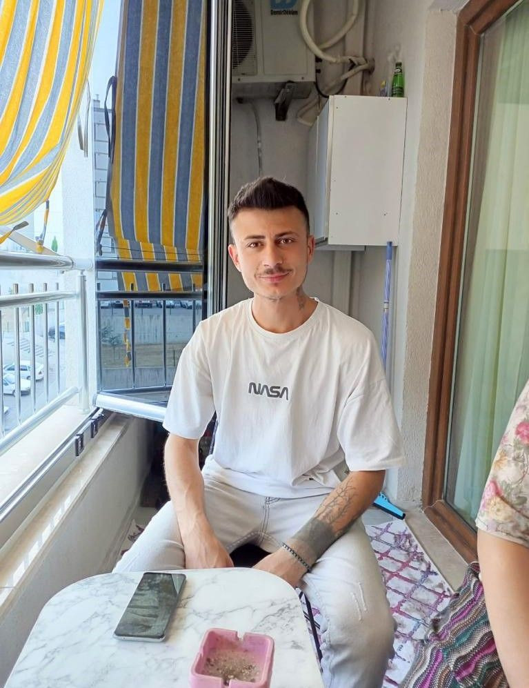 'Gazze'ye savaşmaya gidiyorum' diyerek evden çıkmıştı: Manisalı kayıp genç Şam'da cezaevinde bulundu... - Sayfa 6