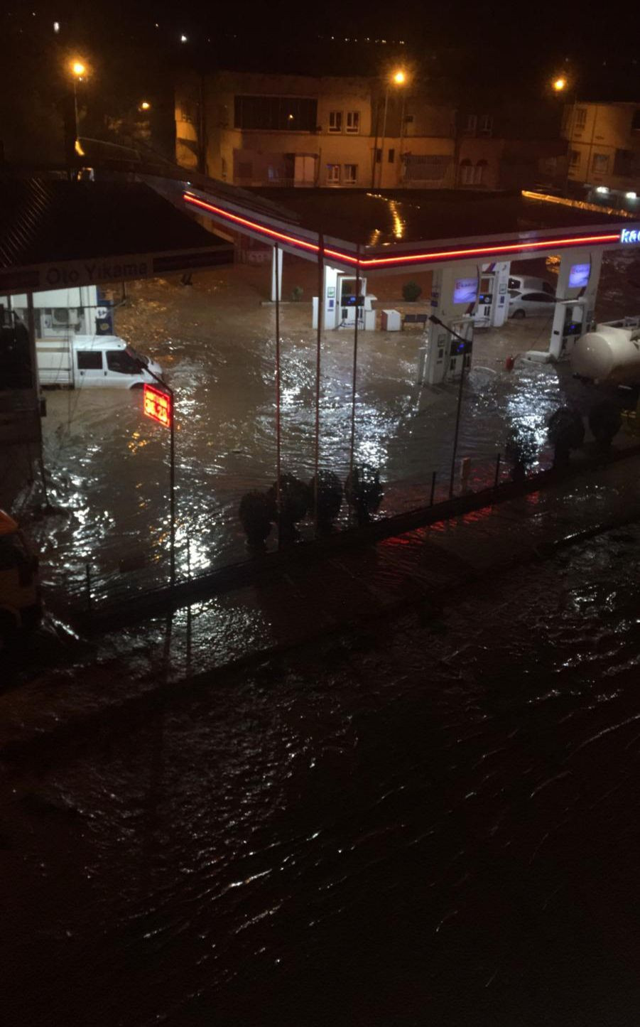 Batman ve Diyarbakır'da sel felaketi! Bakan Yerlikaya acı bilançoyu paylaştı! Ölü sayısı 9'a yükseldi - Sayfa 9