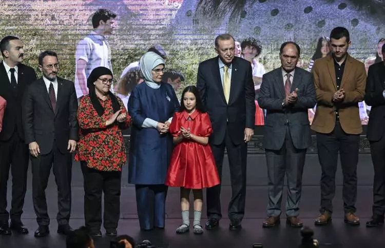 ''Aybüke'' filminin galasından duygulandıran anlar! - Sayfa 11