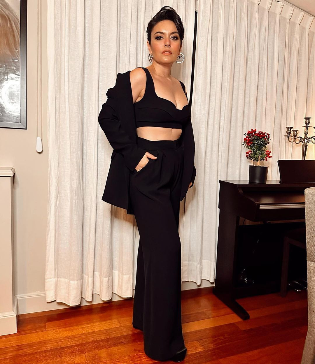 Ezgi Mola anne oldu! İşte ünlü oyuncunun bebeğinin cinsiyeti ve ismi - Sayfa 8