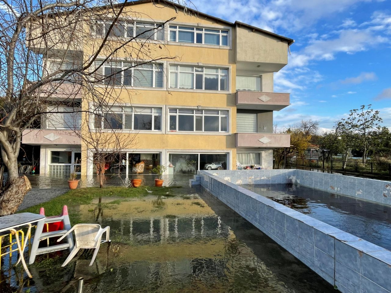 Küçükçekmece’de göl seviyesi yükseldi: Evler su altında kaldı - Sayfa 5