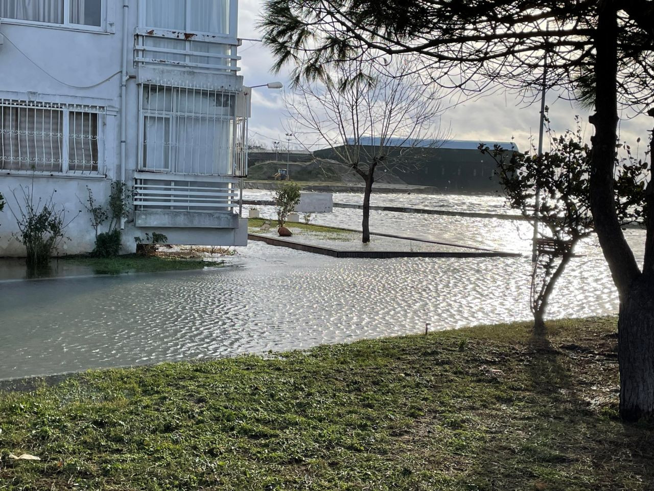 Küçükçekmece’de göl seviyesi yükseldi: Evler su altında kaldı - Sayfa 8