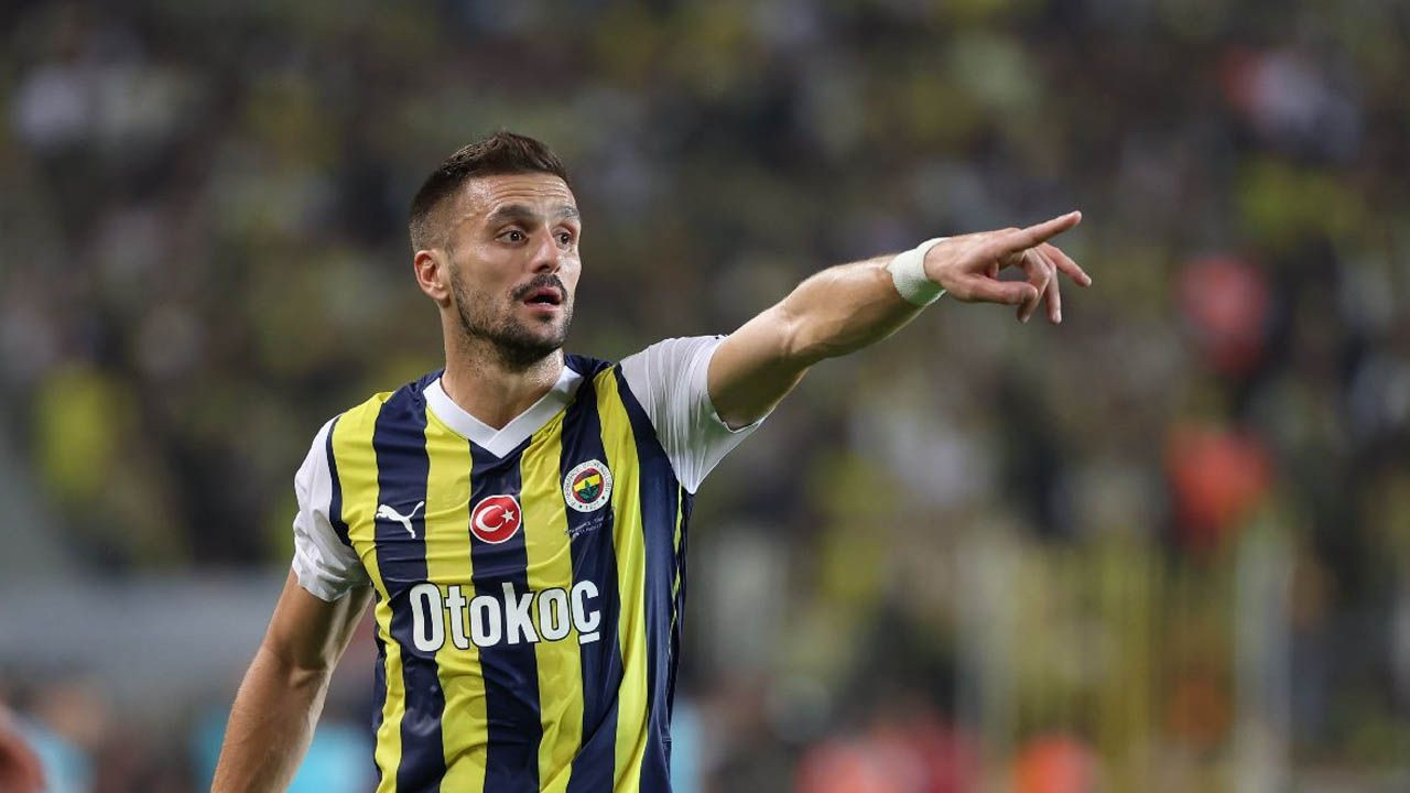 Fenerbahçe'nin Fatih Karagümrük maçı ilk 11'i belli oldu! İsmail Kartal'a Fred ve Djiku'dan yıkan haber... - Sayfa 11