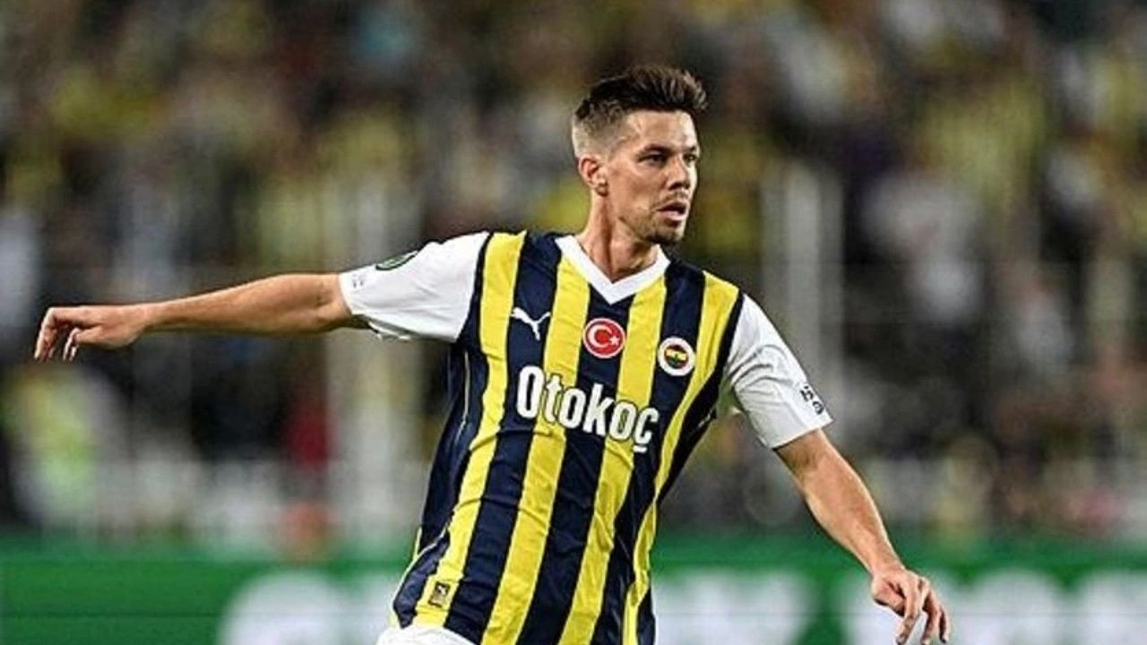 Fenerbahçe'nin Fatih Karagümrük maçı ilk 11'i belli oldu! İsmail Kartal'a Fred ve Djiku'dan yıkan haber... - Sayfa 8