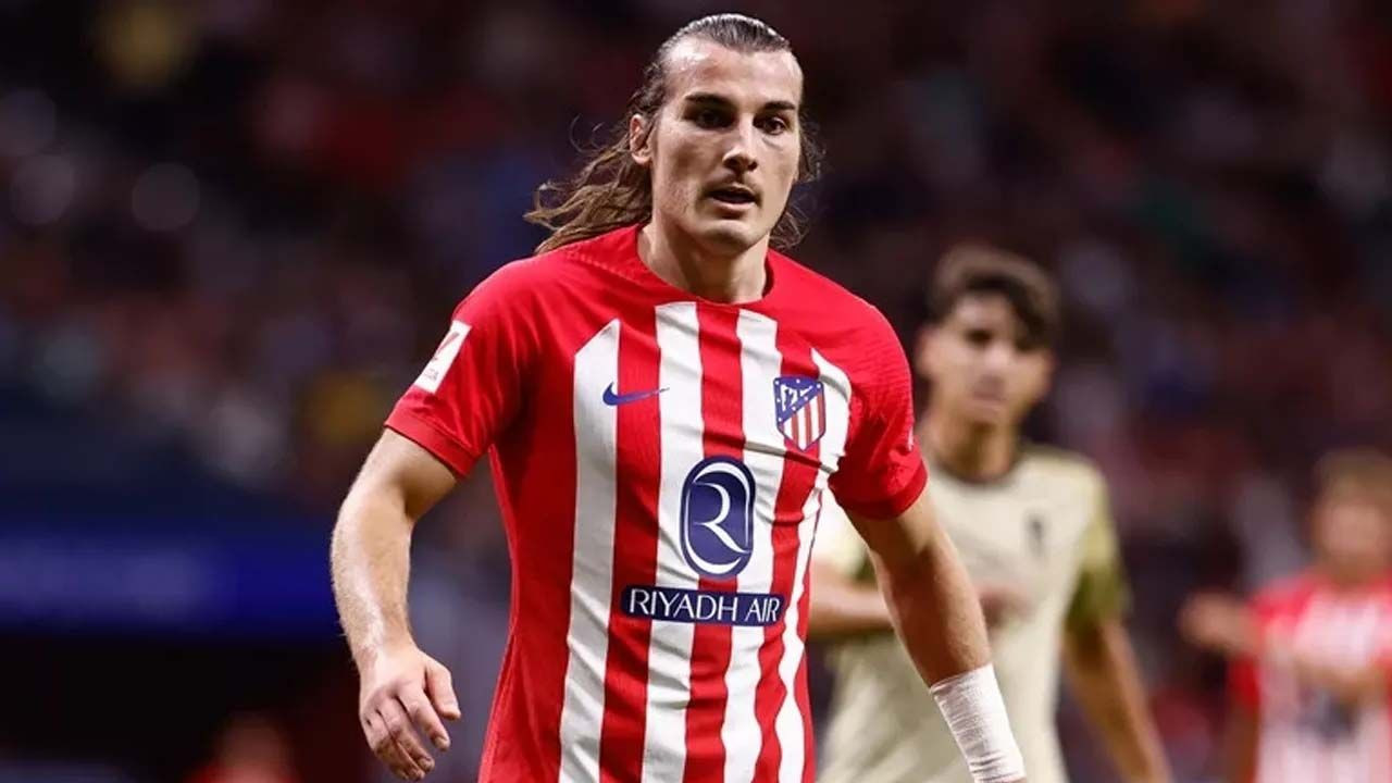 Maç sonu Vincent Aboubakar’a şok sözler: “Adam tüm Türkiye’yi kandırdı! Saç ektirdi, ishalim diye oynamadı! Beşiktaş formasını satan kişinin takımda yeri yoktur: Bu adam hain!” - Sayfa 9