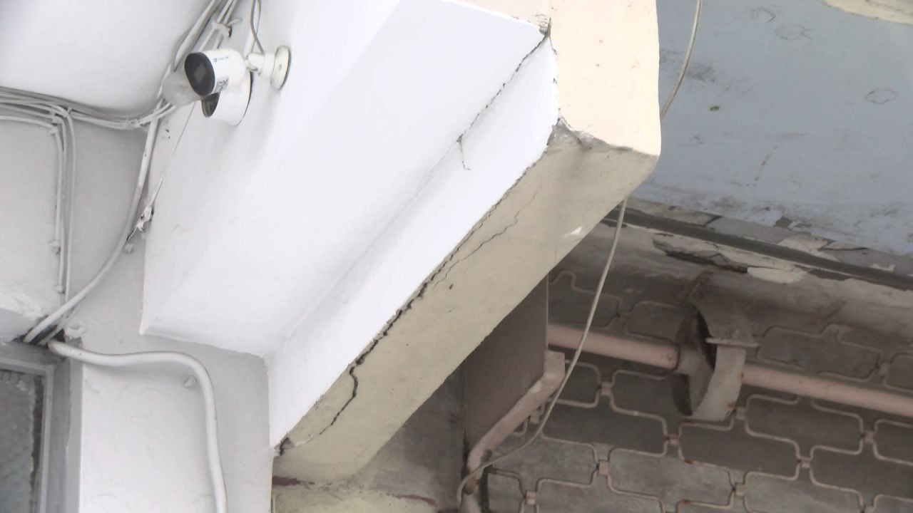 Depremin verdiği hasar görüntülendi: "Duvar yıkılmaları var" - Sayfa 10