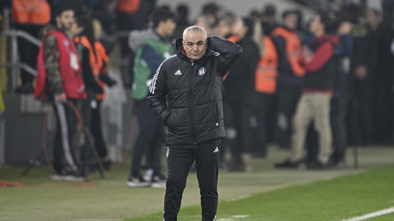 Maç sonu Vincent Aboubakar’a şok sözler: “Adam tüm Türkiye’yi kandırdı! Saç ektirdi, ishalim diye oynamadı! Beşiktaş formasını satan kişinin takımda yeri yoktur: Bu adam hain!” - Sayfa 7