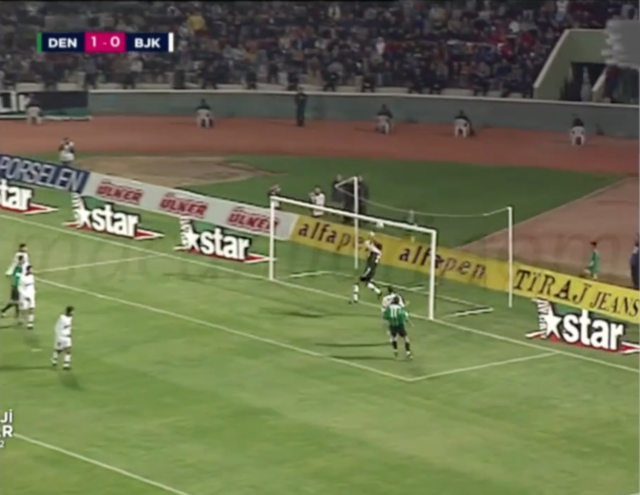 İşte Beşiktaş’ın Andre Onana’sı! Yediği gollerle Beşiktaş'ı şampiyonluktan etti, taraftarı çıldırttı! Sonunda dayanamadı kafasını direğe vurdu, futbolcular engel oldu! Hapse bile girdi... - Sayfa 7