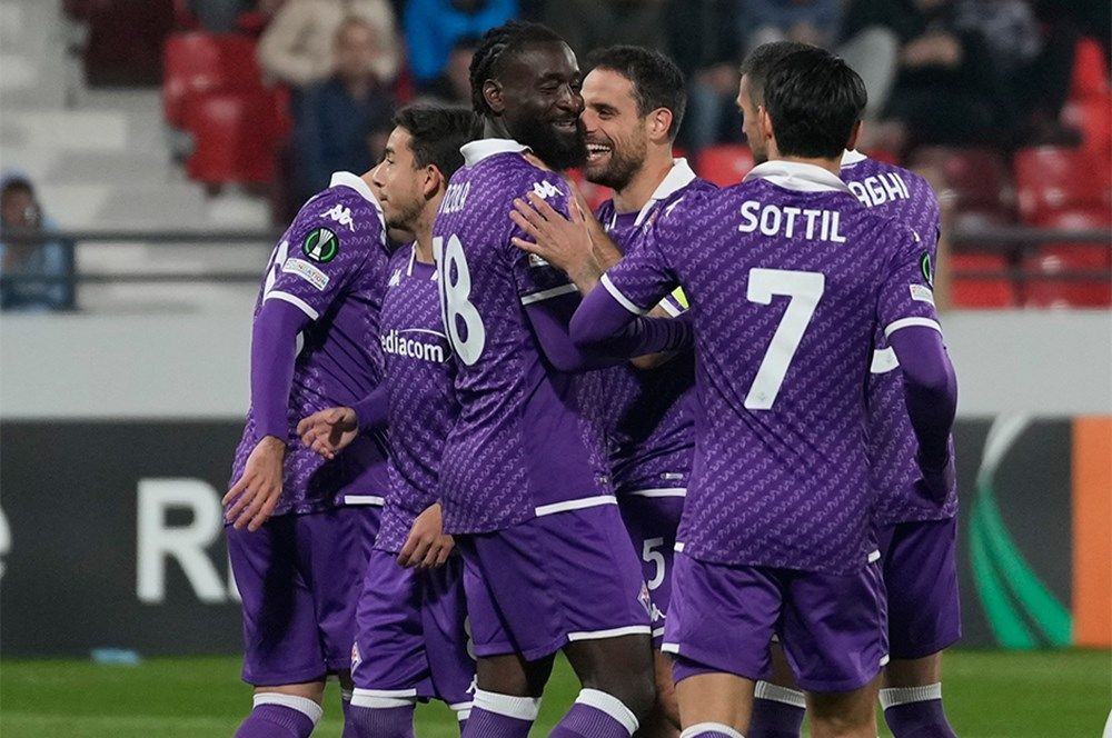 Fenerbahçe Avrupa’dan kupa getirmeye hazırlanıyor! Konferans Ligi’ni kazanma ihtimali olan takımlar açıklandı: İşte favori takımlar ve Fenerbahçe’nin kazanma yüzdesi - Sayfa 23