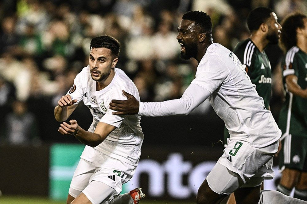 Fenerbahçe Avrupa’dan kupa getirmeye hazırlanıyor! Konferans Ligi’ni kazanma ihtimali olan takımlar açıklandı: İşte favori takımlar ve Fenerbahçe’nin kazanma yüzdesi - Sayfa 12