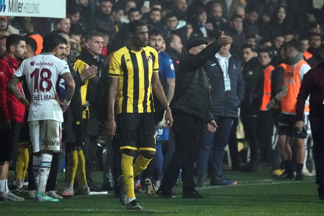 Avrupa basını İstanbulspor'un sahadan çekilme olayını konuşuyor: "Türkiye'de daha fazla kaos" - Sayfa 5