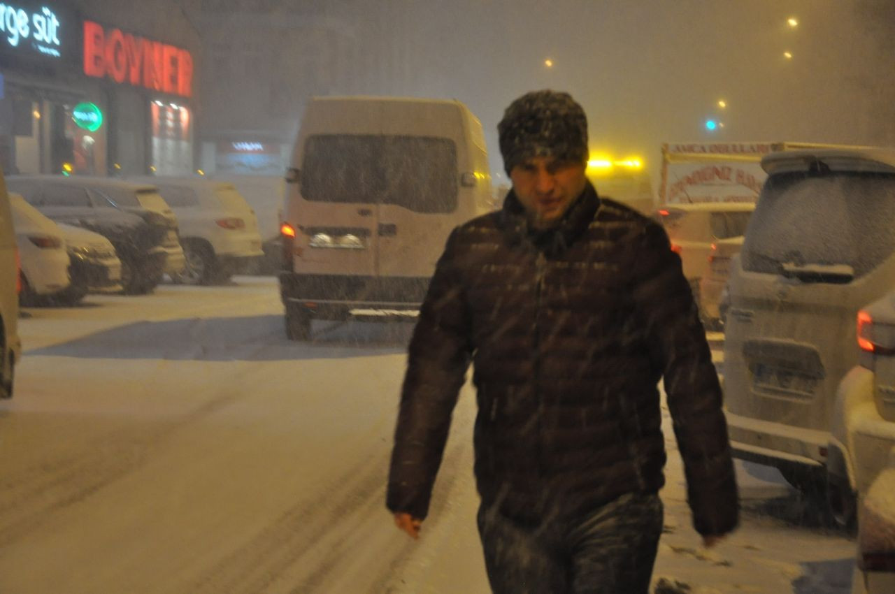 Meteoroloji uyarmıştı: Kuvvetli geldi! İşte şehir şehir son durum - Sayfa 8