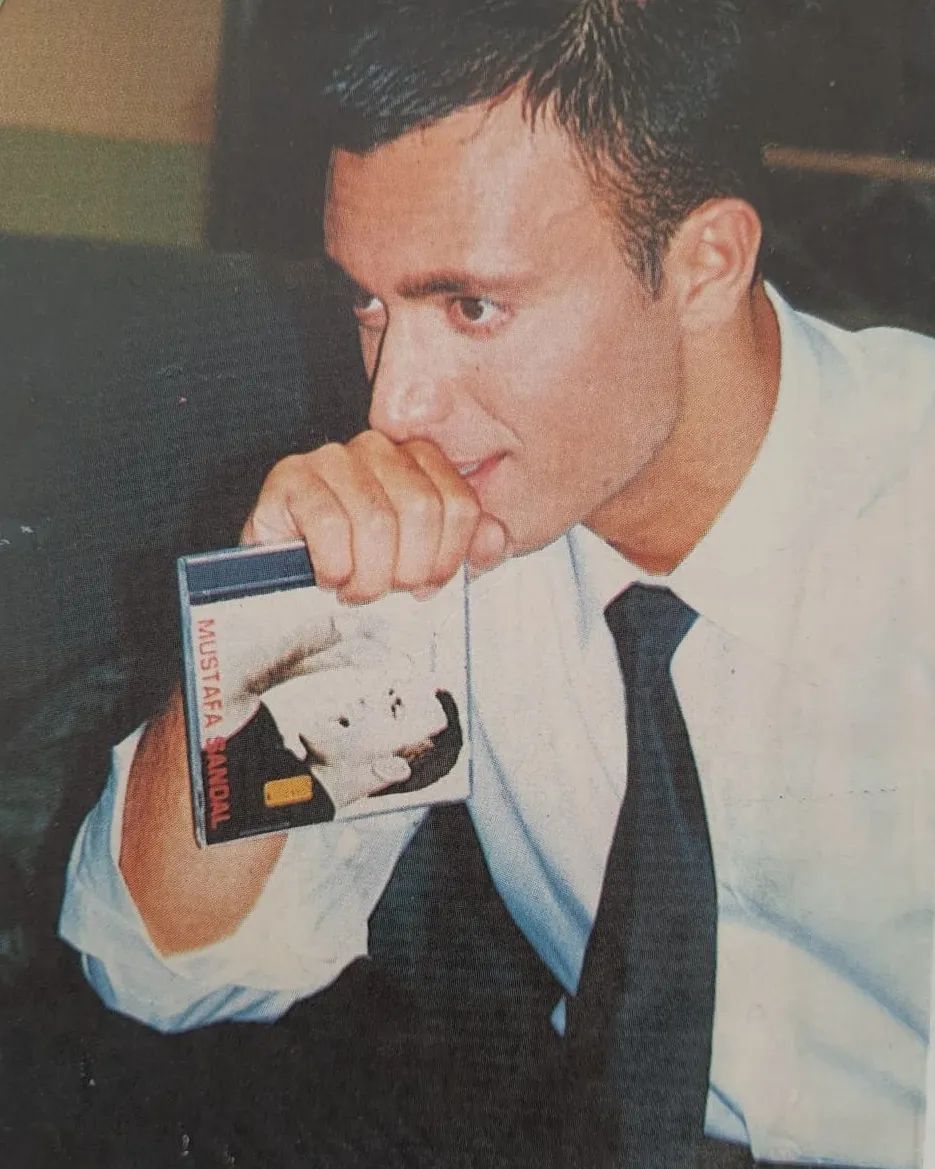 Günlerce manşetlerden düşmediler! İşte 2023 yılının en çok konuşulan magazin olayları - Sayfa 8