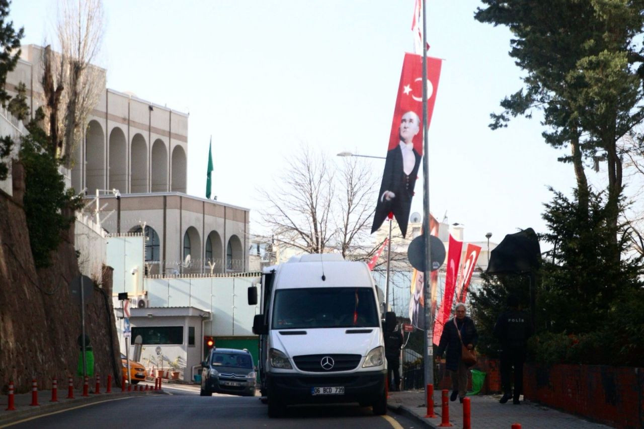 Suudi Arabistan Büyükelçiliği çevresine Atatürk posterleri asıldı - Sayfa 5