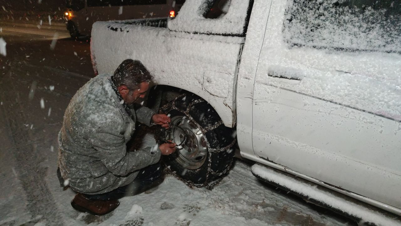 Van’da yüksek kesimlerde kar ve tipi etkili oluyor! İşte son durum! - Sayfa 6