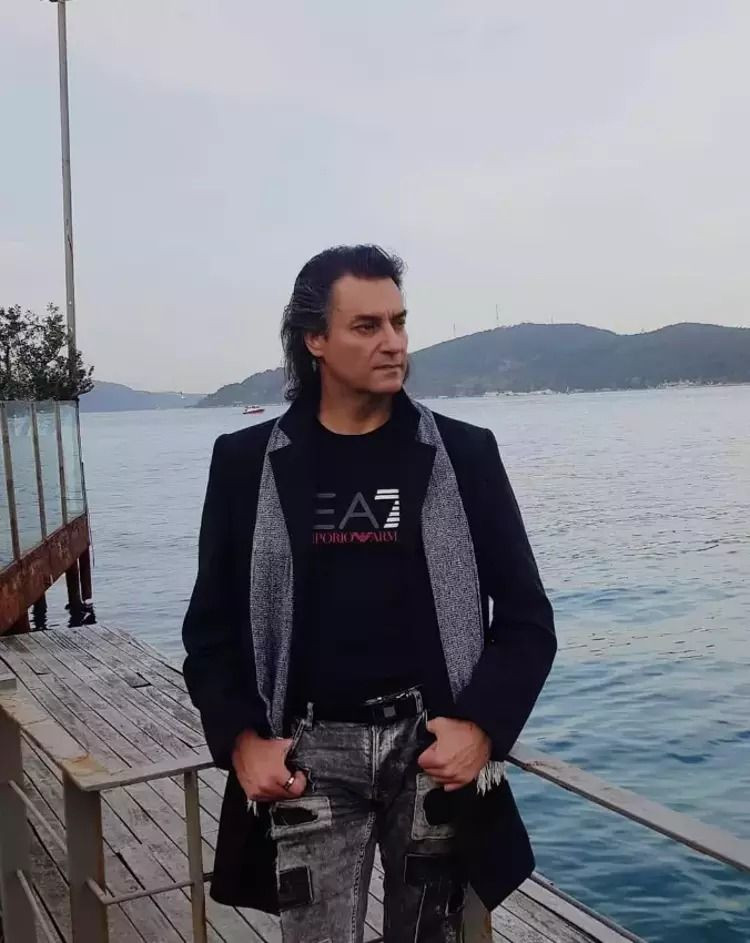 Kendisini sadece Tarkan ile kıyaslıyor: "Türkiye'nin en büyüğüydüm" - Sayfa 14