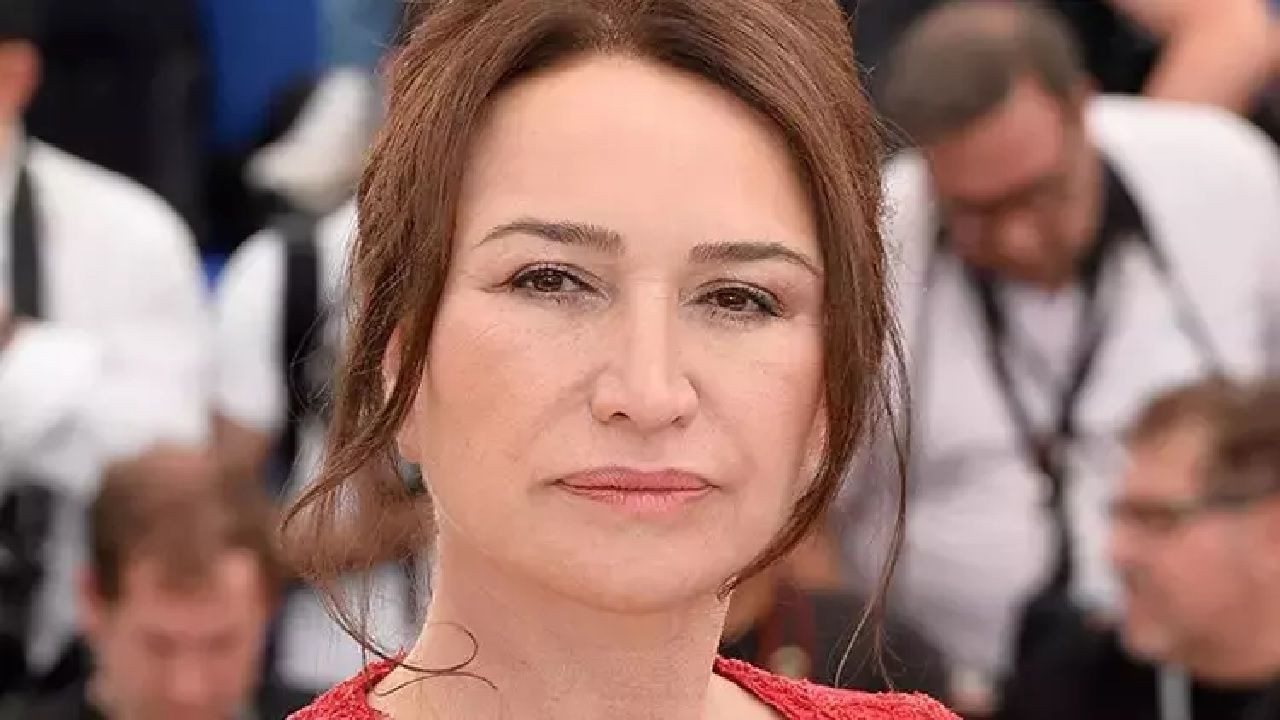 Demet Akbağ vücudunda en beğenmediği yeri açıkladı! "Sevmiyorum çünkü çok zayıf!" - Sayfa 5