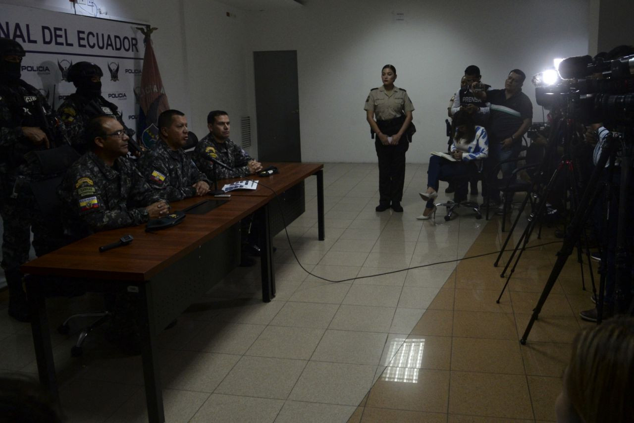 Ekvador'da operasyonlar sürüyor: Komşu ülkelerden de OHAL kararı: Sınıra askeri birlikler sevk ediliyor - Sayfa 17