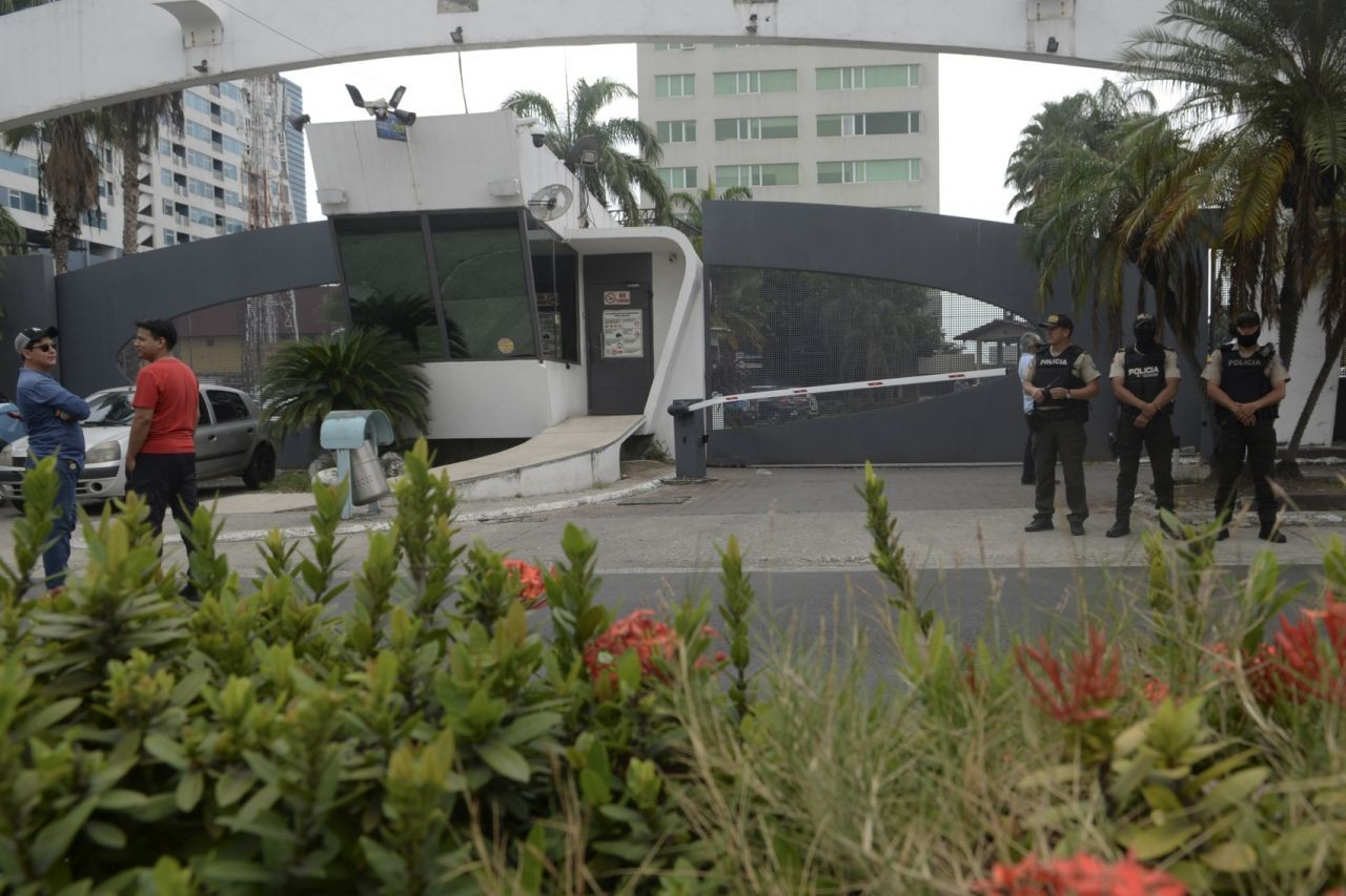 Ekvador'da operasyonlar sürüyor: Komşu ülkelerden de OHAL kararı: Sınıra askeri birlikler sevk ediliyor - Sayfa 19