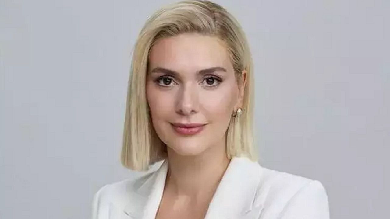 Bornozu ile duyurdu! Ünlü oyuncu Bergüzar Korel'den yeni ev kuralları... - Sayfa 7