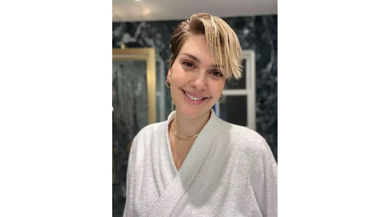 Bornozu ile duyurdu! Ünlü oyuncu Bergüzar Korel'den yeni ev kuralları... - Sayfa 6