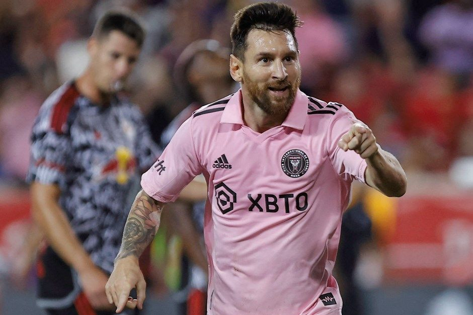 Lionel Messi’den tarihe geçecek bir çılgınlık! Bu da oldu: 60 saniyede 14 milyon dolar kazanacak! Amerika’ya transfer olması tüm dengeleri altüst etti… - Sayfa 7