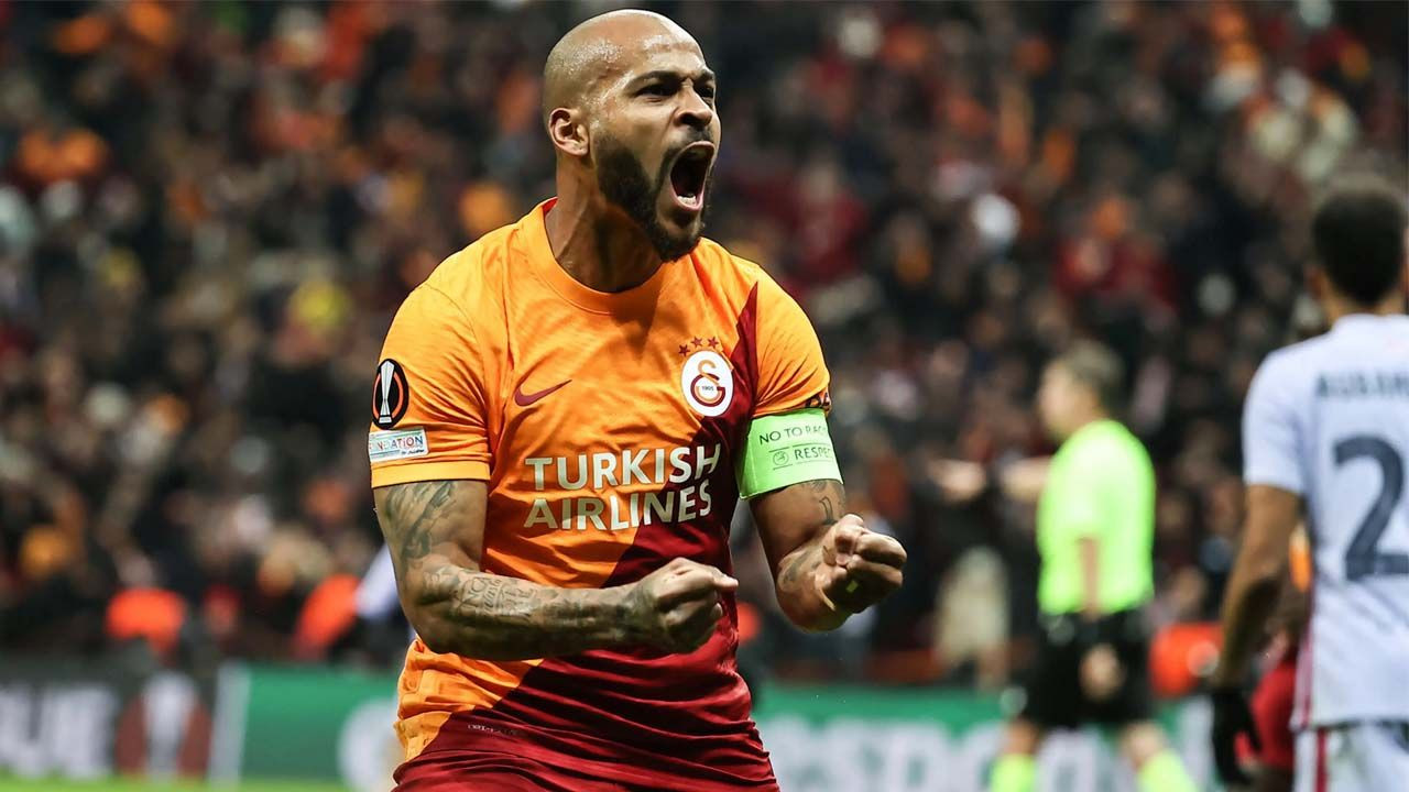 Fatih Terim’den Galatasaray’a 54 milyon euroluk katkı! Son hediyesi rekorları altüst etti… Türk futbol tarihine geçen rekor transfer: Süper Lig’de yeni liste belli oldu - Sayfa 12