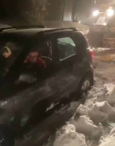 Uludağ'da yollar çarpışan araba pistine döndü! Kaza yapanlar, yolda kalanlar... - Sayfa 7