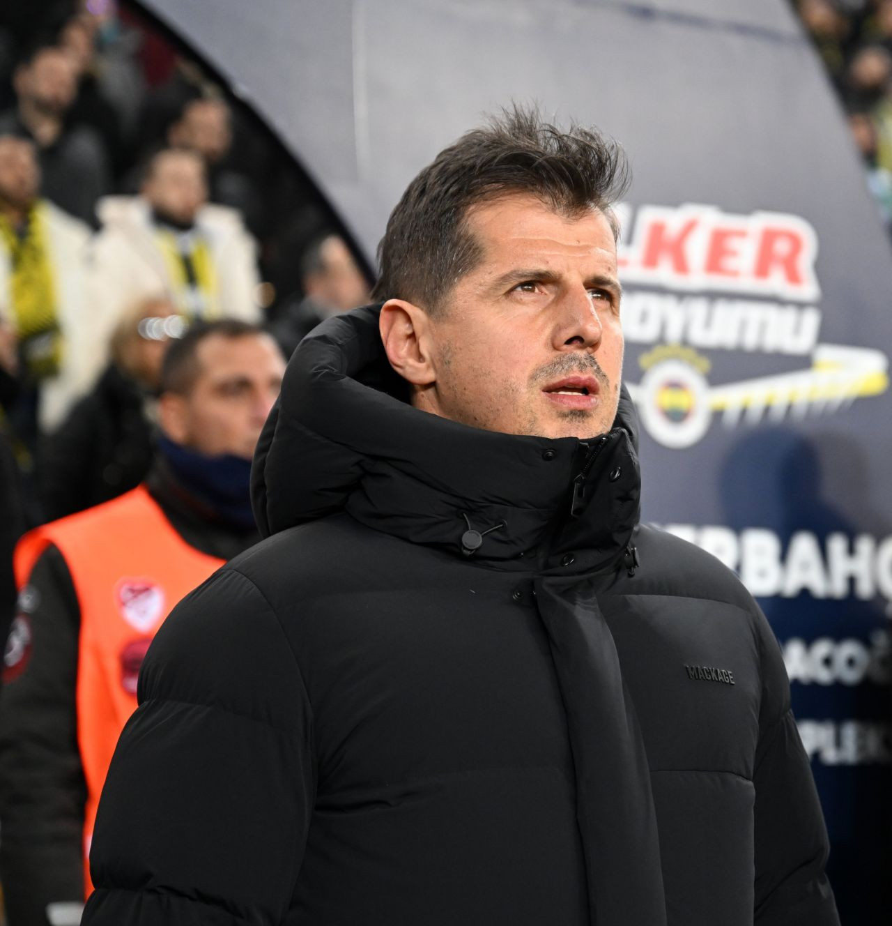 “Yönetim de Dominik Livakovic’ten memnun değil! Kaleci bu seviyedeyse yarışamazsınız. Muhakkak takviye lazım. Dzeko’nun golcülük yeteneği endişe verici! Krunic de Maldonado'nun Balkan versiyonu gibi” - Sayfa 13