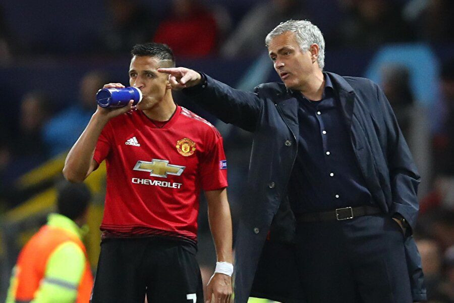 İşte Jose Mourinho’nun kariyerindeki en kötü 10 transfer! Listede Ricardo Quaresma da var: Yılın Bidonu seçilmişti… Portekizli teknik adamın hayal kırıklığı yaratan hamleleri - Sayfa 18