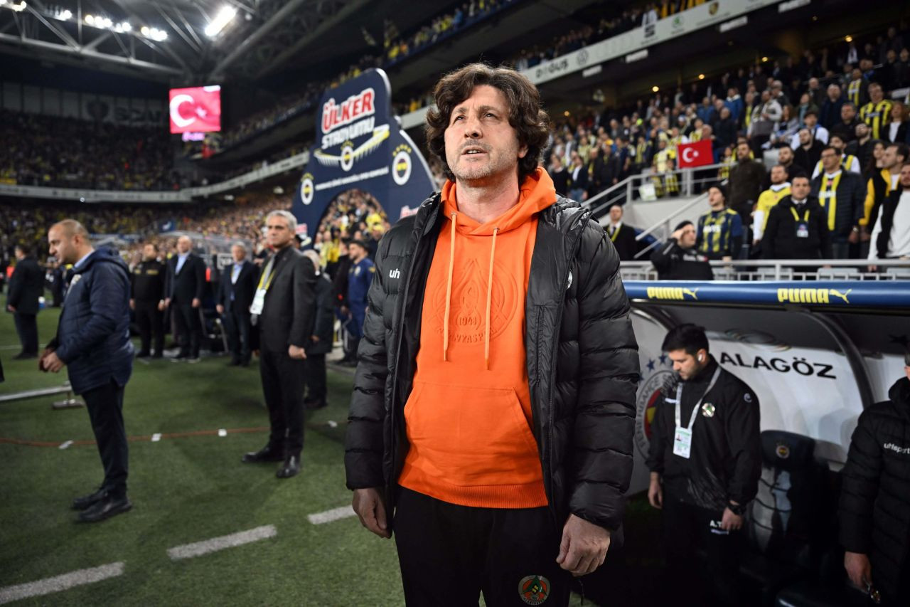 “Dusan Tadic yürüyerek oynuyor! Sebastian Szymanski uzun zamandır ortalarda yok! İsmail Kartal’ın kafası çok karışık, bu sonuç büyük travma yaratır” - Sayfa 6