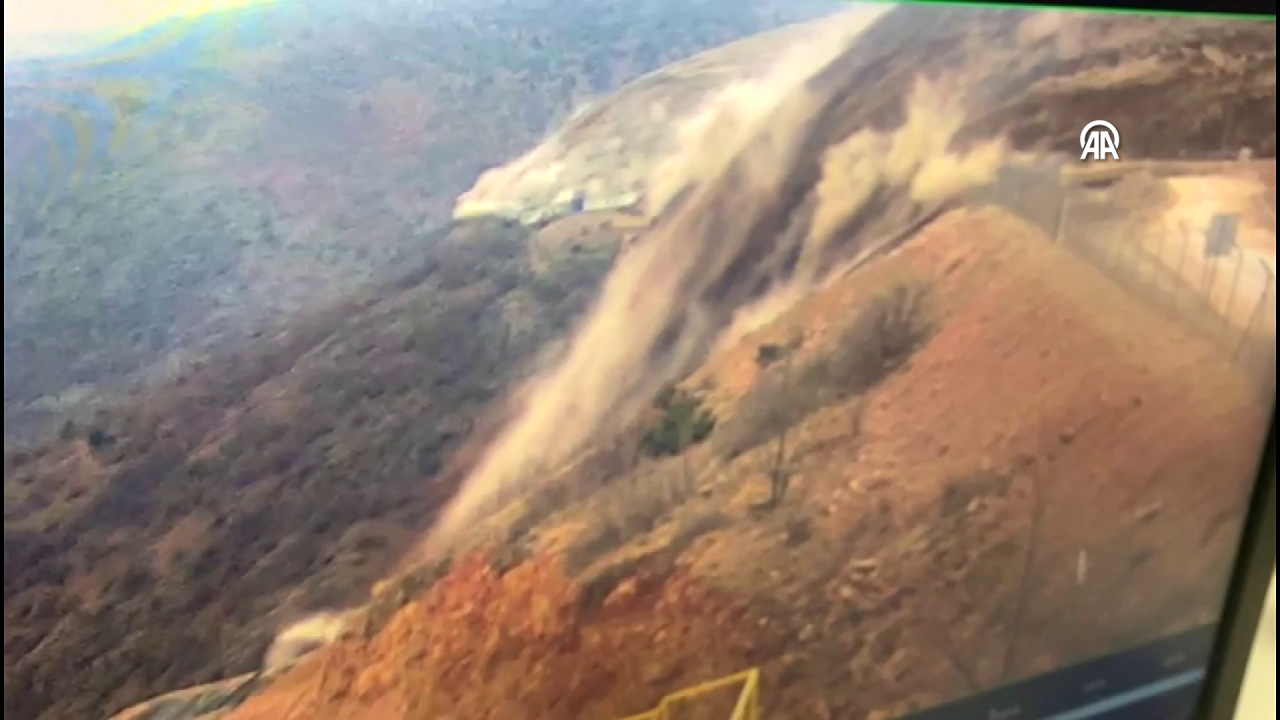 Facia alanından yeni görüntü! İşte Erzincan İliç'teki altın madeninin bulunduğu bölgede toprak kayması anı! - Sayfa 10