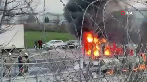 TEM'de korku dolu anlar! Aniden başladı! Yol ortasında cayır cayır yandı! - Sayfa 6