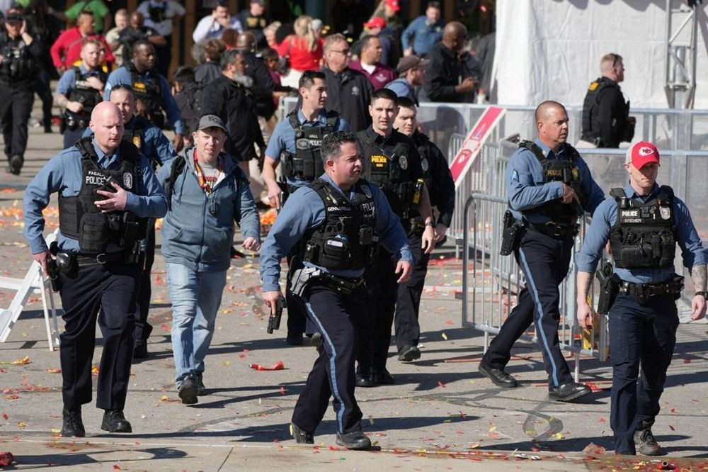 ABD'de Super Bowl şampiyonluk kutlamasında silahlı dehşet! - Sayfa 8