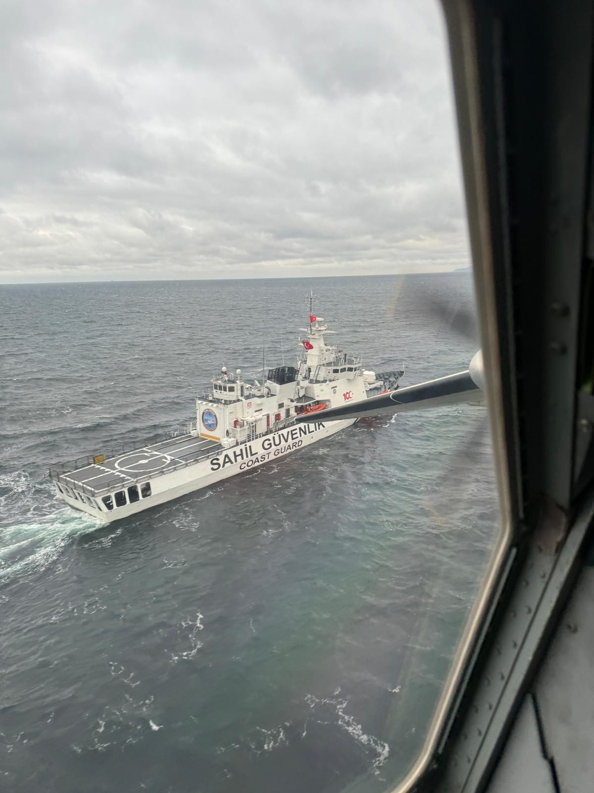 Marmara Denizi'nde batan geminin enkazından ilk görüntüler geldi! Yan yatmadan düz şekilde batmış... - Sayfa 10