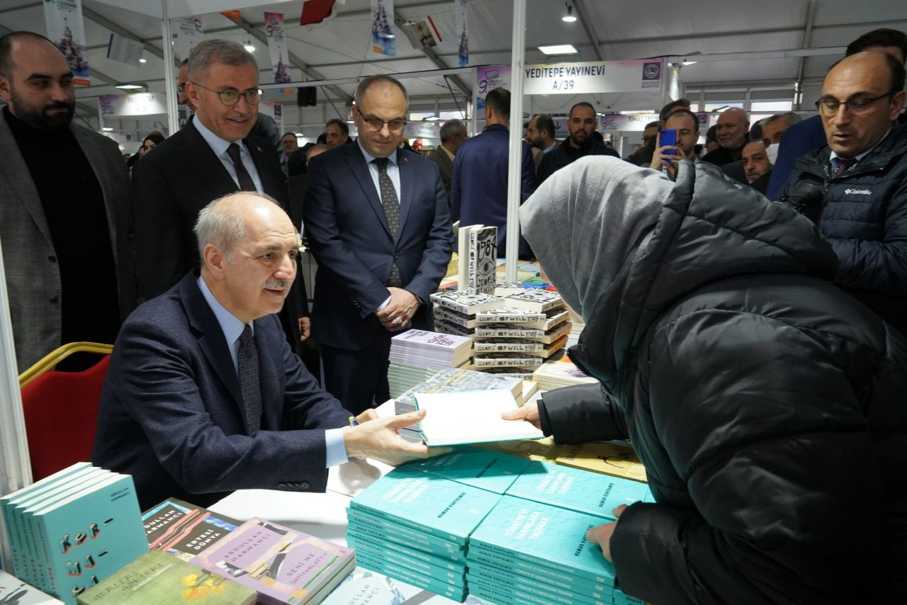 Bir İstanbul kültür klasiği! ''9. Üsküdar Kitap Fuarı'' başladı - Sayfa 12