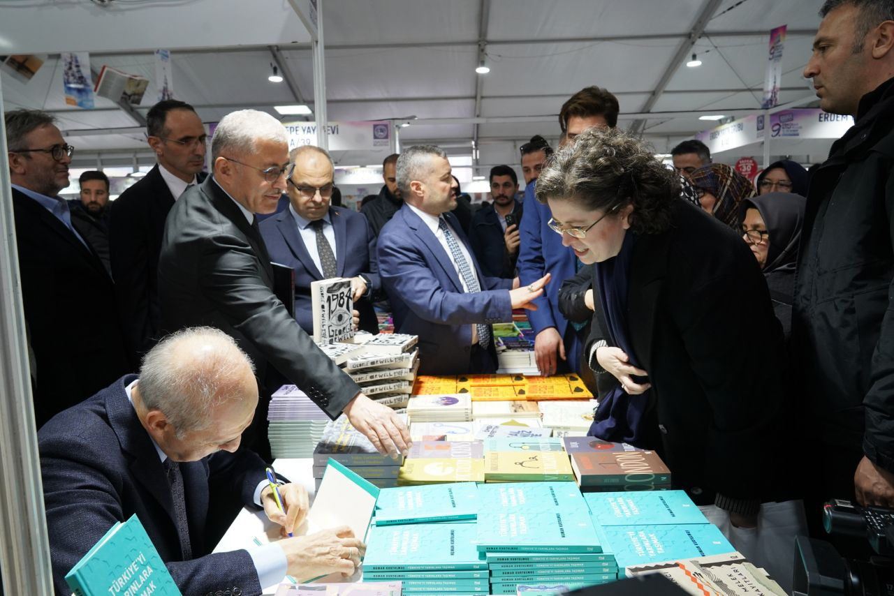 Bir İstanbul kültür klasiği! ''9. Üsküdar Kitap Fuarı'' başladı - Sayfa 15